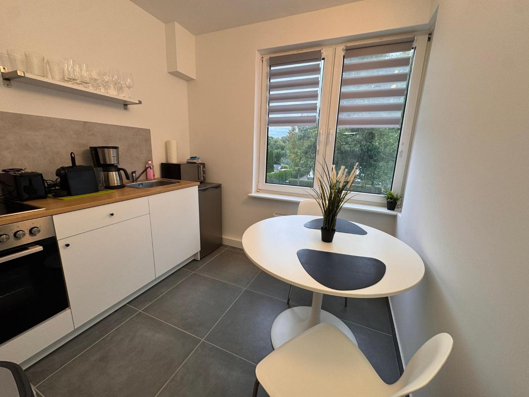 Fc-Apartmenthaus Falkensee Mit Grossem Garten Und Pkw Stellflaechen Екстер'єр фото