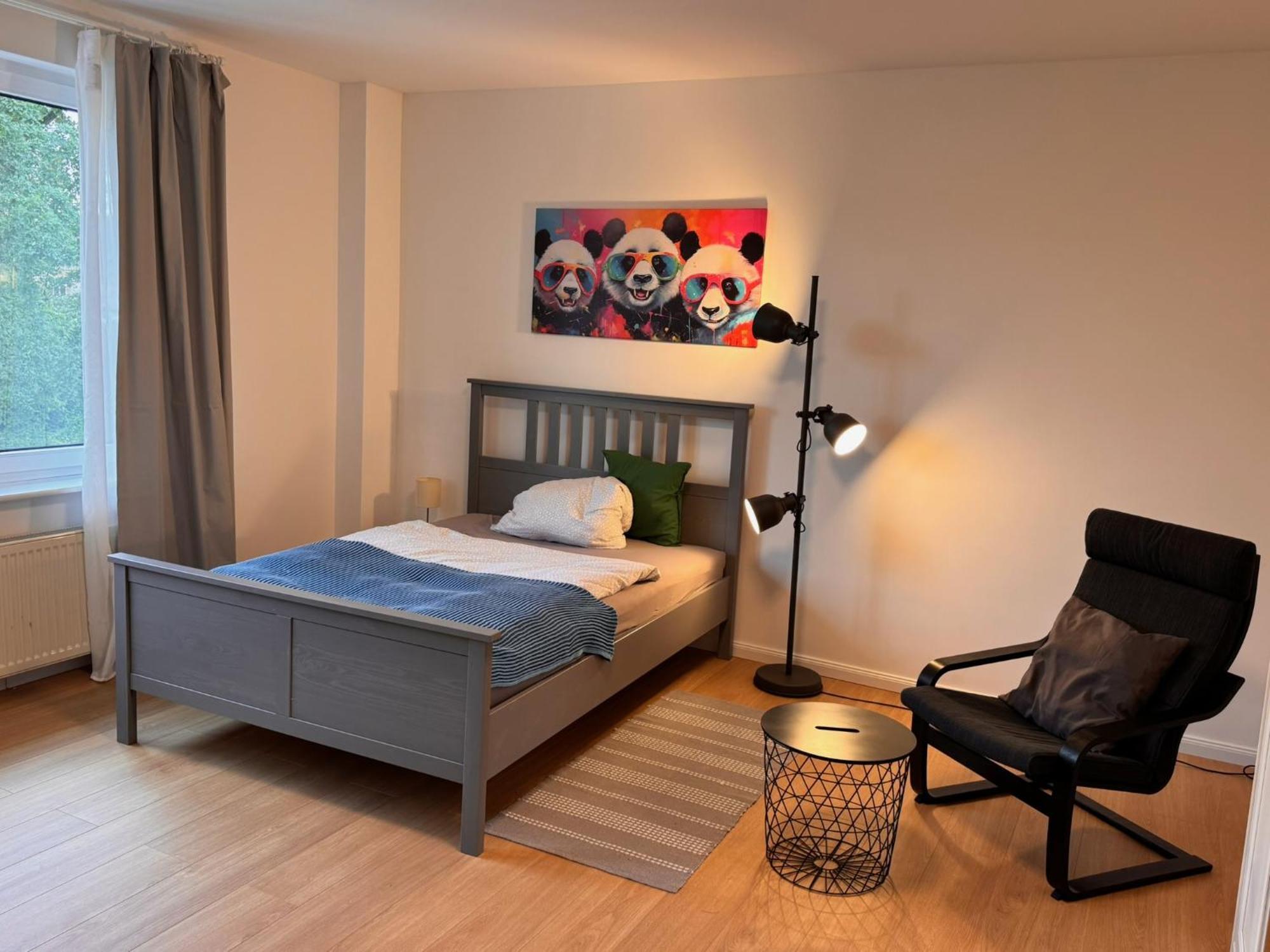 Fc-Apartmenthaus Falkensee Mit Grossem Garten Und Pkw Stellflaechen Екстер'єр фото